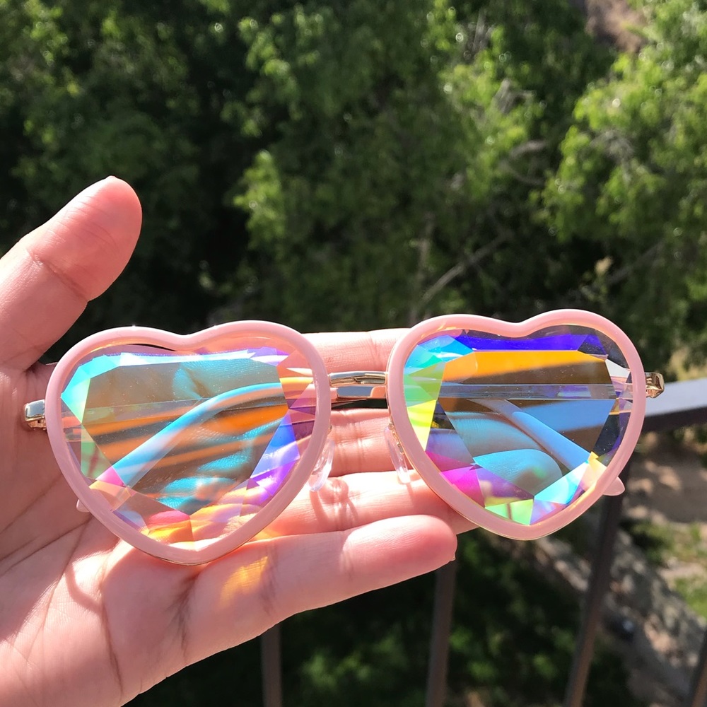 Holes Too Faced Heart Kaleidoscope Sunglasses